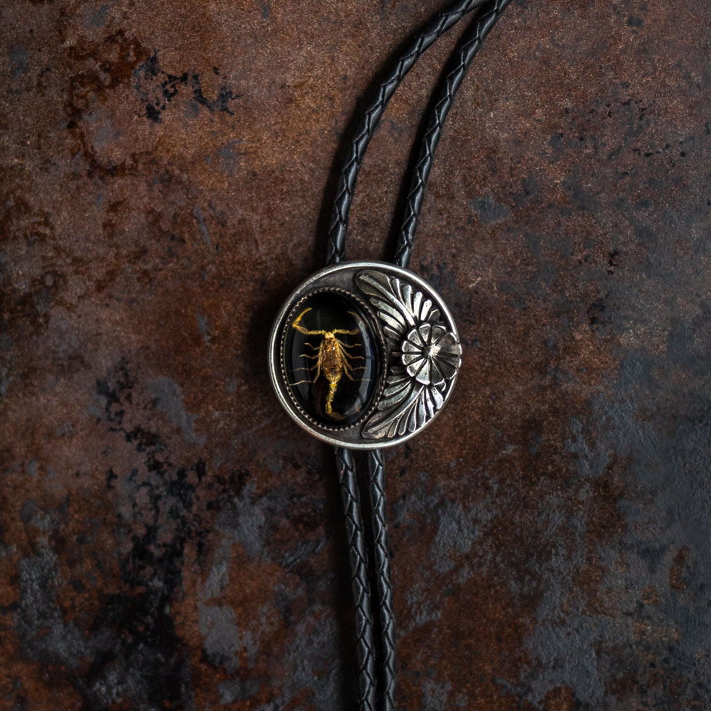 Luna Scorpion Bolo