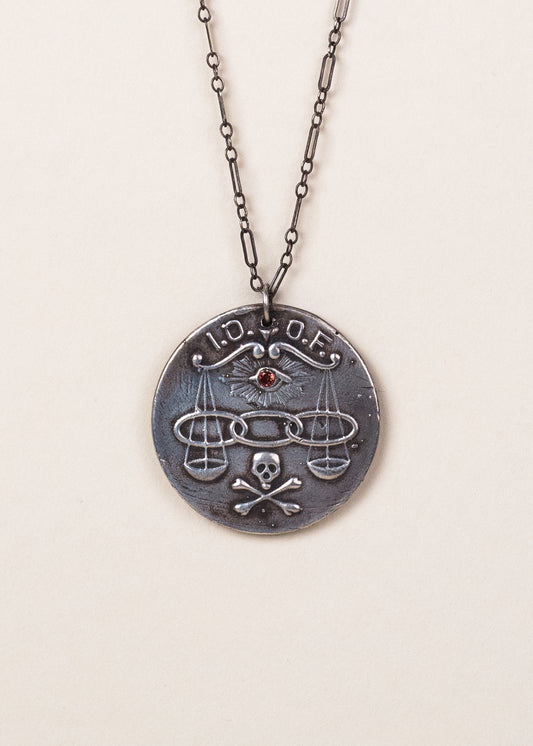 IOOF%2BNecklace%2B-%2BGarnet%2BLt%2BClose.jpg